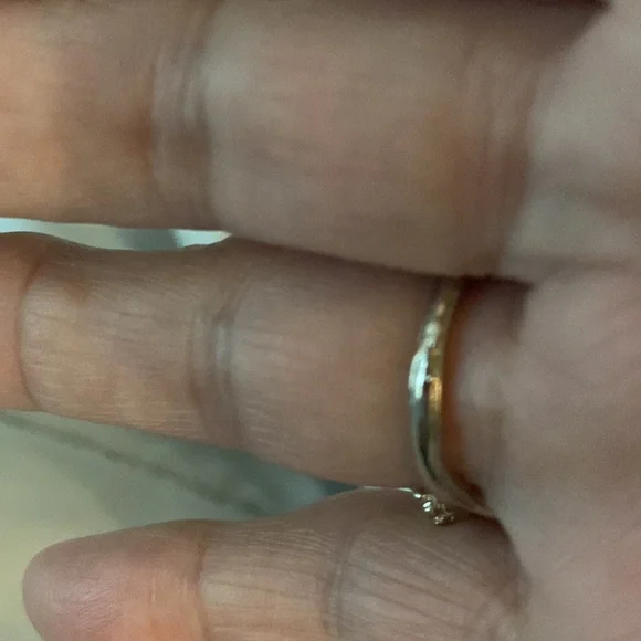 Ladies size 9 iridescent large stone ring.  $15.00 - Picture 3 of 4